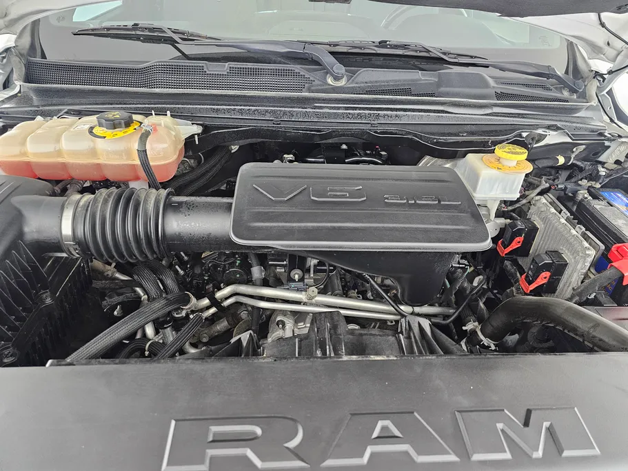 دودج رام 1500 Classic 2022 