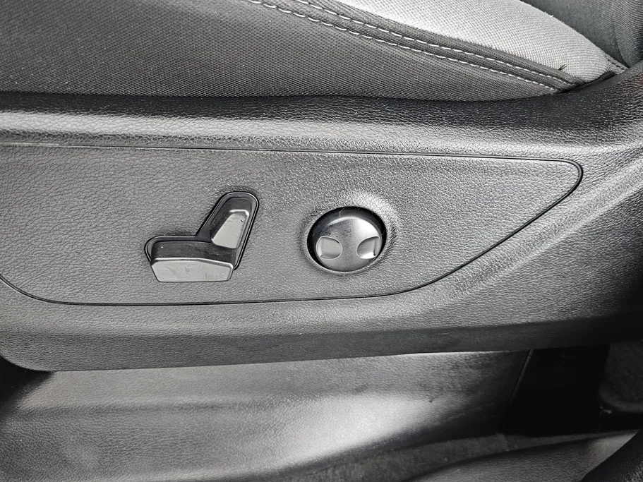 دودج رام 1500 Classic 2022 