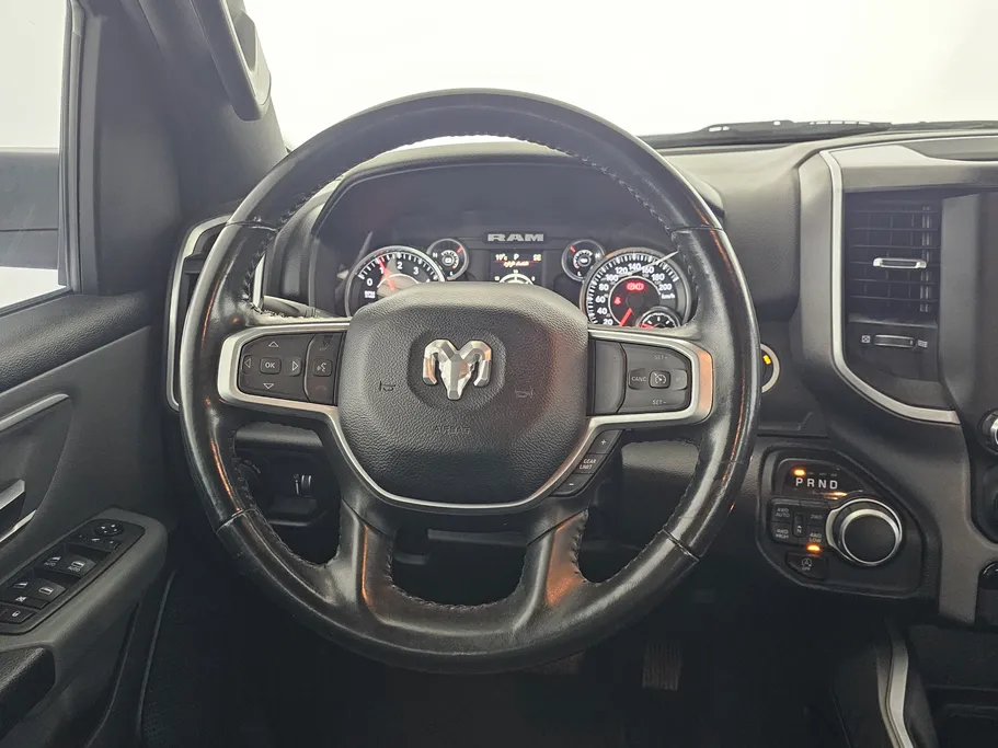 دودج رام 1500 Classic 2022 