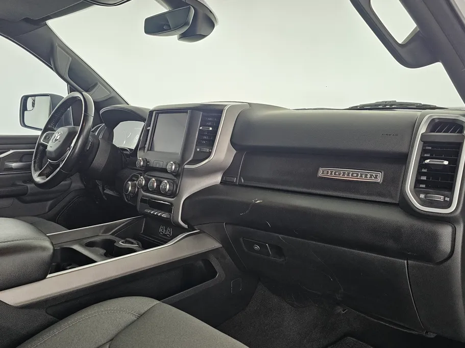 دودج رام 1500 Classic 2022 