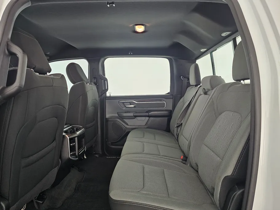 دودج رام 1500 Classic 2022 