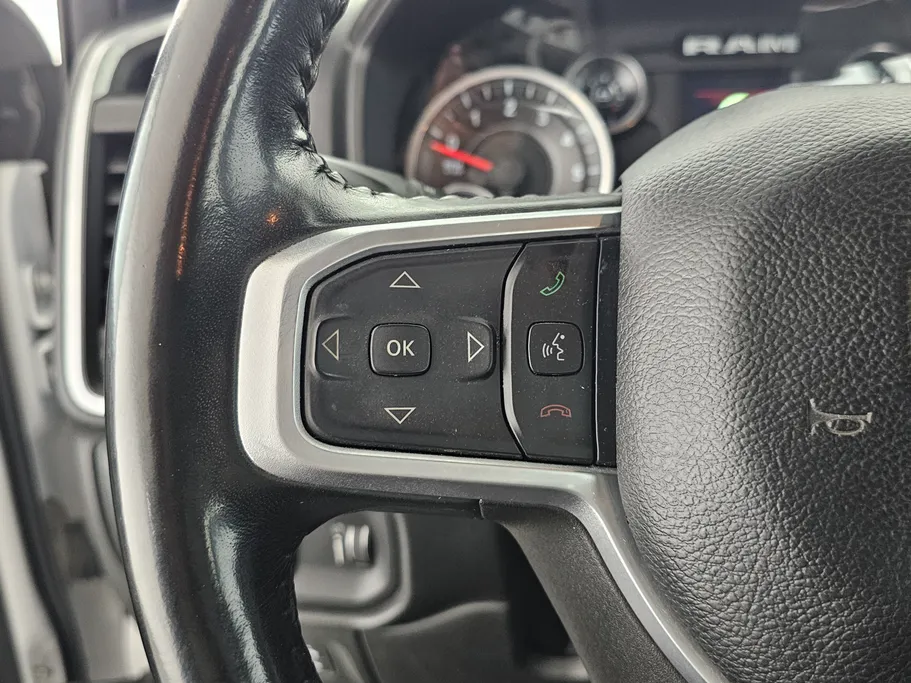 دودج رام 1500 Classic 2022 