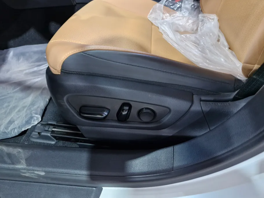 2025 Lexus ES 250 AA Elegant 