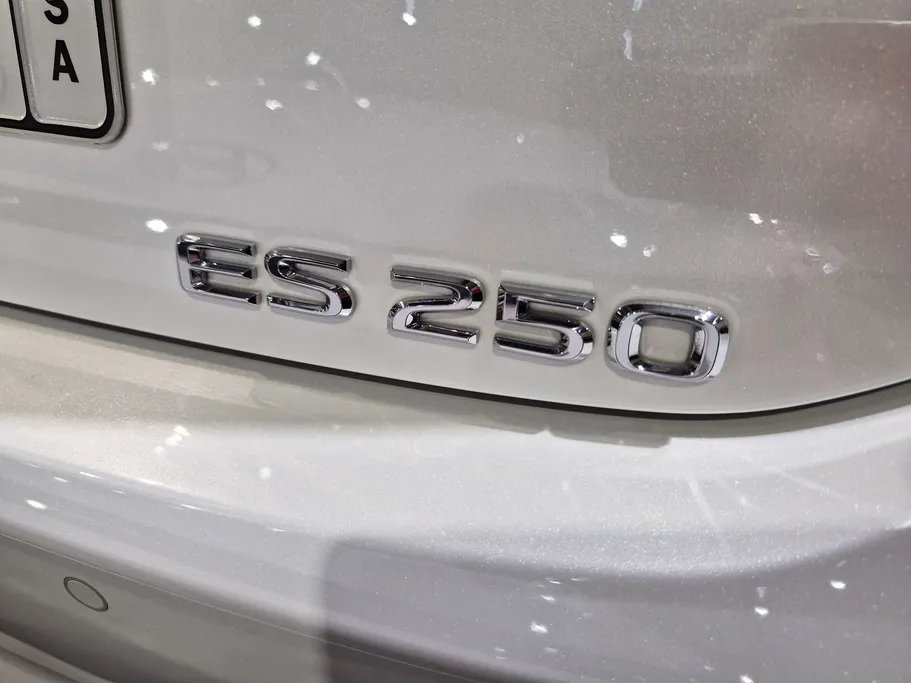 2025 Lexus ES 250 AA Elegant 