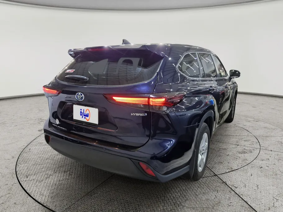 تويوتا هايلاندر LE 2024 