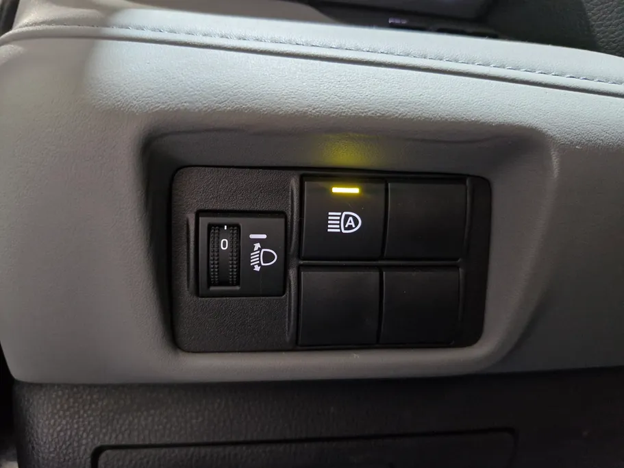 تويوتا هايلاندر LE 2024 