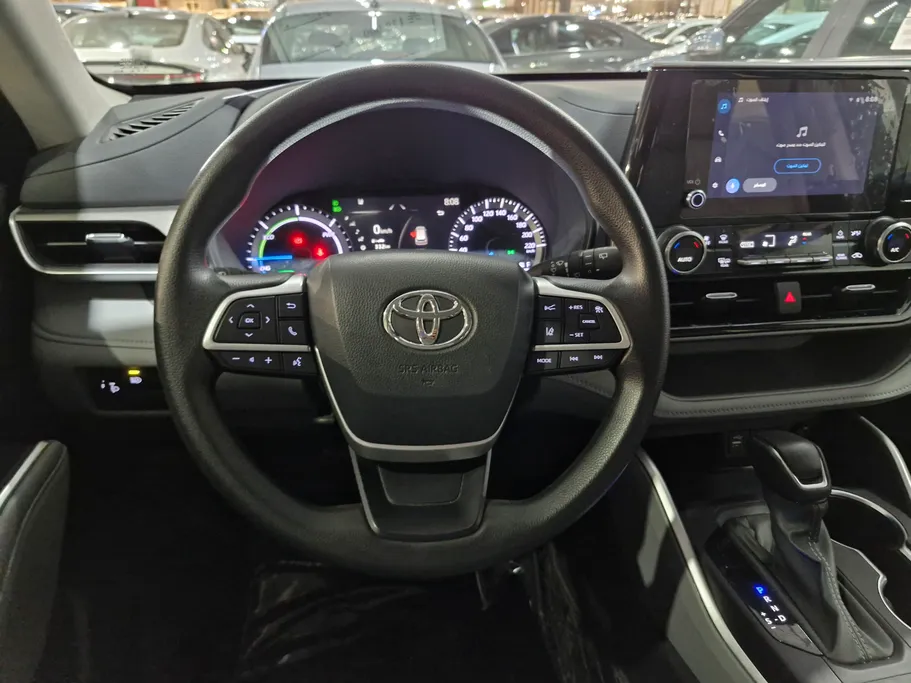 تويوتا هايلاندر LE 2024 