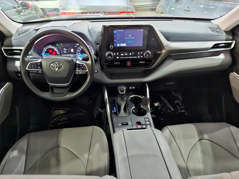 تويوتا هايلاندر LE 2024 