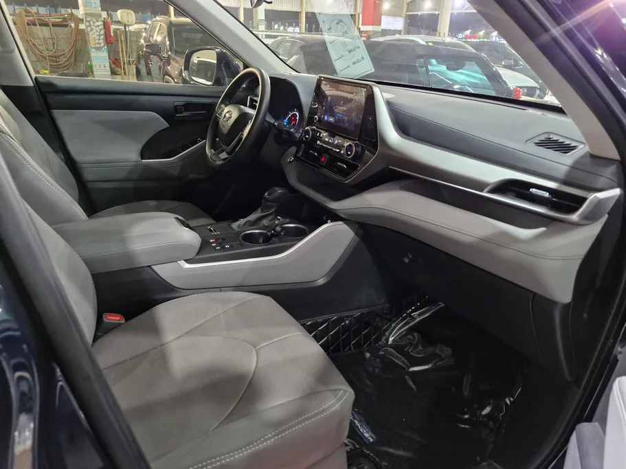 تويوتا هايلاندر LE 2024 