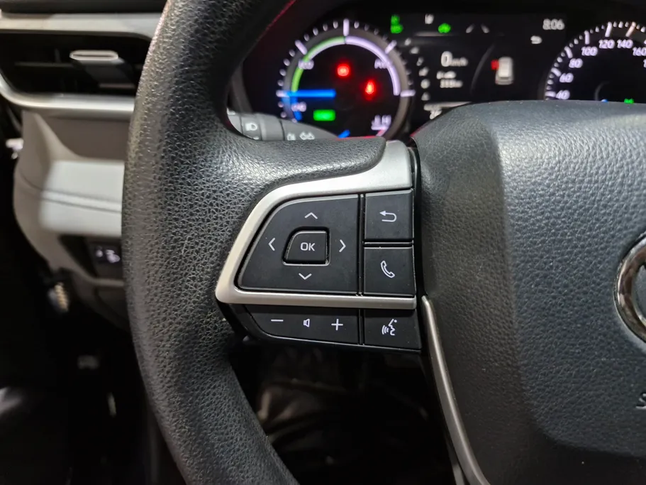 تويوتا هايلاندر LE 2024 