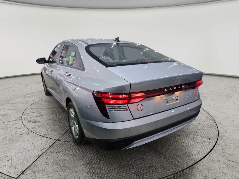 2024 Hyundai Accent Smart 