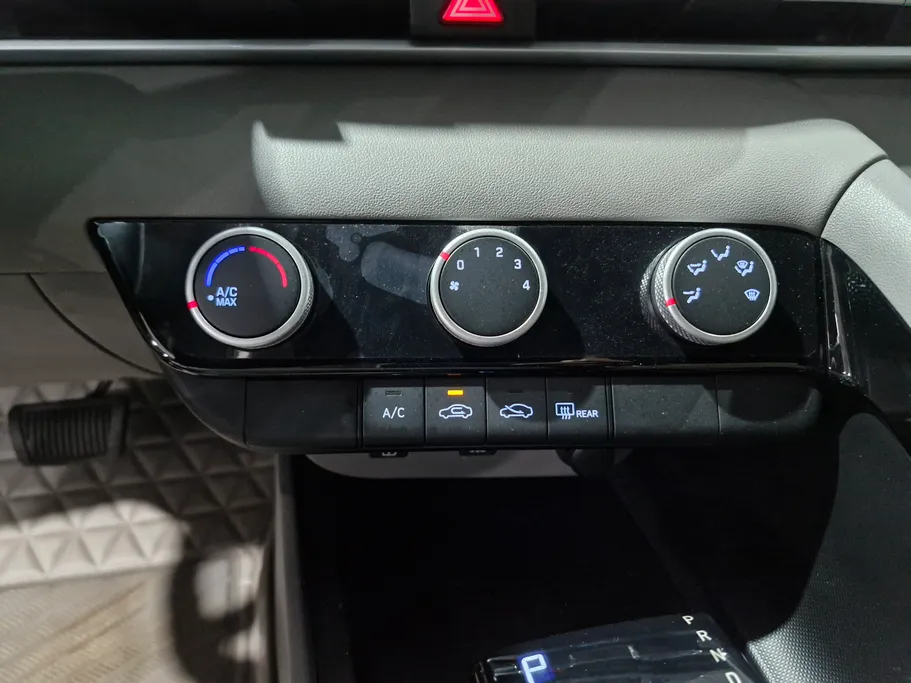 2026 Hyundai Elantra Smart 