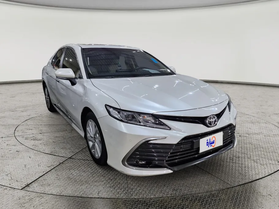 تويوتا كامري GLEX 2024 