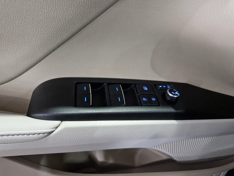 تويوتا كامري GLEX 2024 