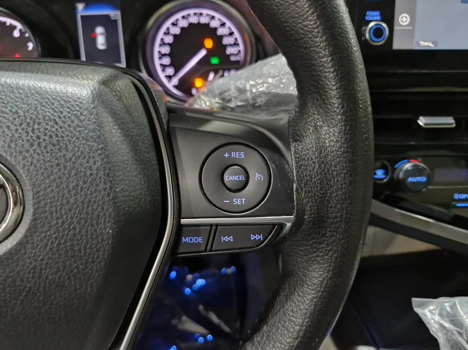 تويوتا كامري GLEX 2024 