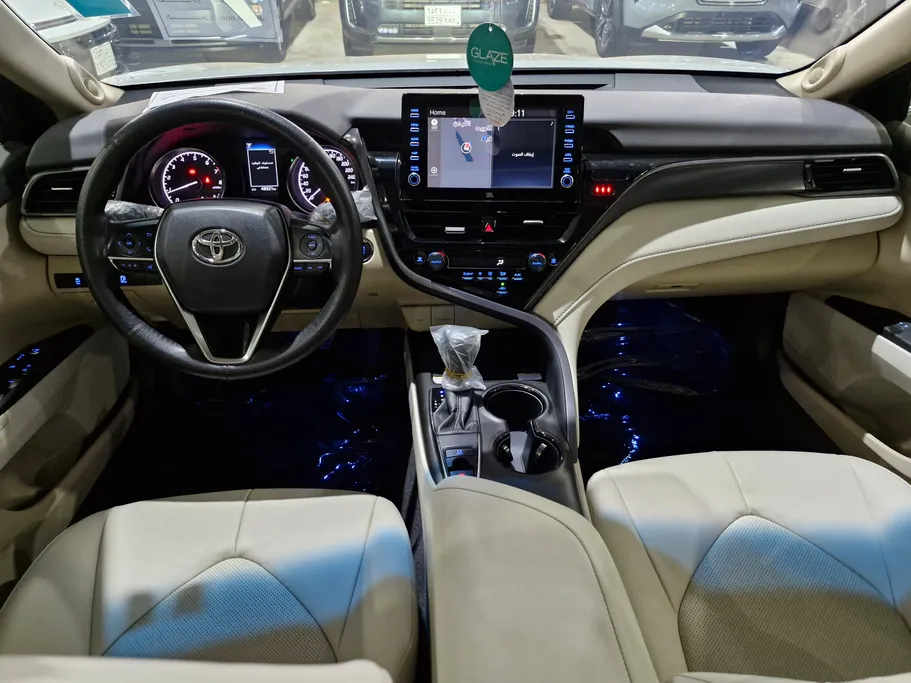 تويوتا كامري GLEX 2024 