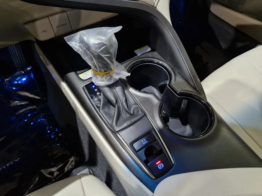 تويوتا كامري GLEX 2024 