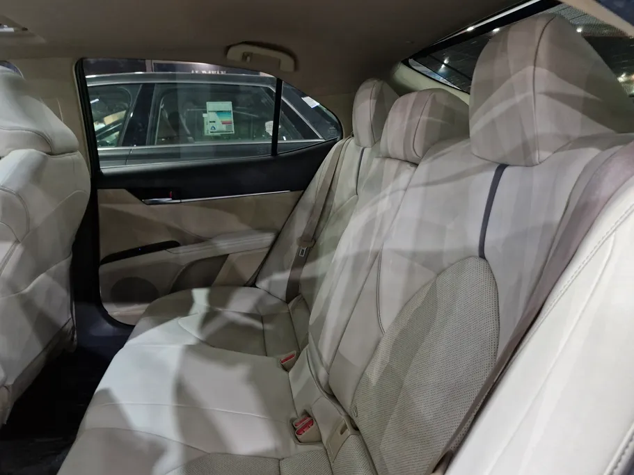 تويوتا كامري GLEX 2024 