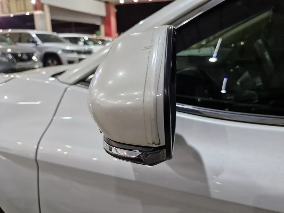 تويوتا كامري GLEX 2024 