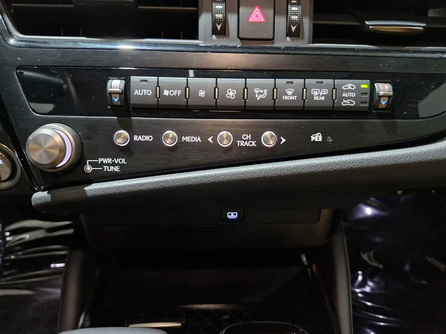 2024 Lexus ES 300 AH Hybrid  