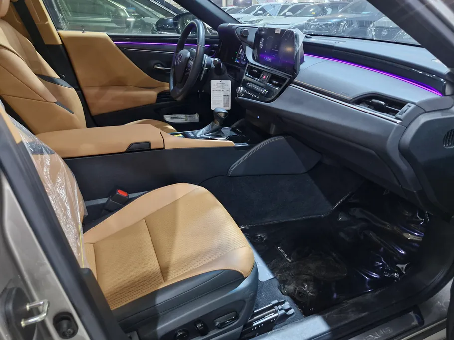 2024 Lexus ES 300 AH Hybrid  