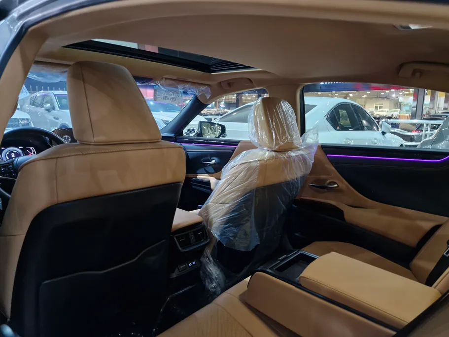 2024 Lexus ES 300 AH Hybrid  