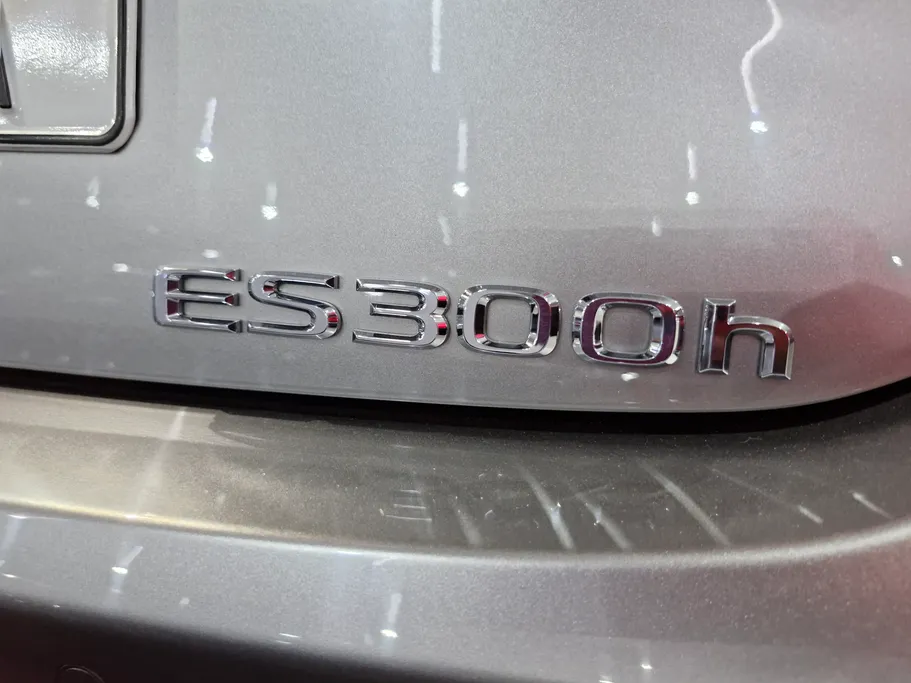 2024 Lexus ES 300 AH Hybrid  