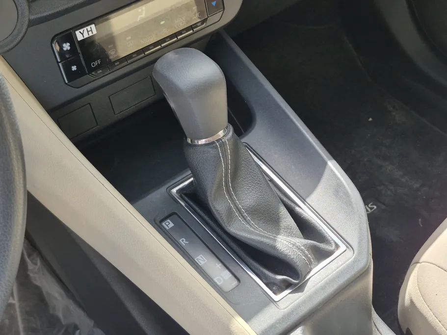 2023 Toyota Yaris  Y 