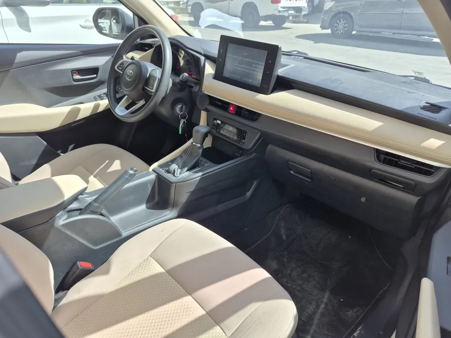 2023 Toyota Yaris  Y 