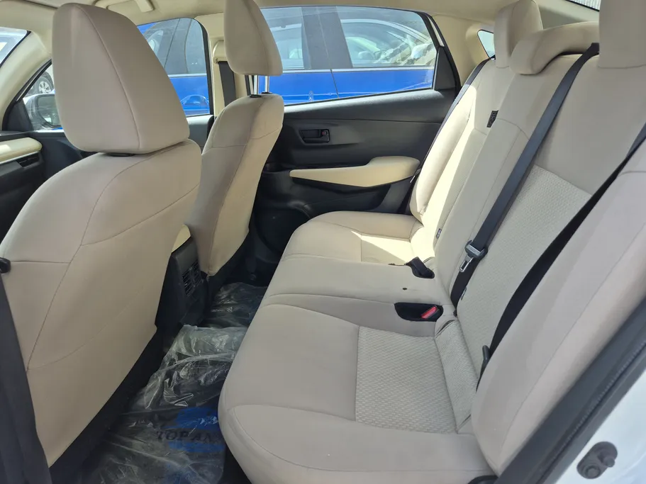 2023 Toyota Yaris  Y 