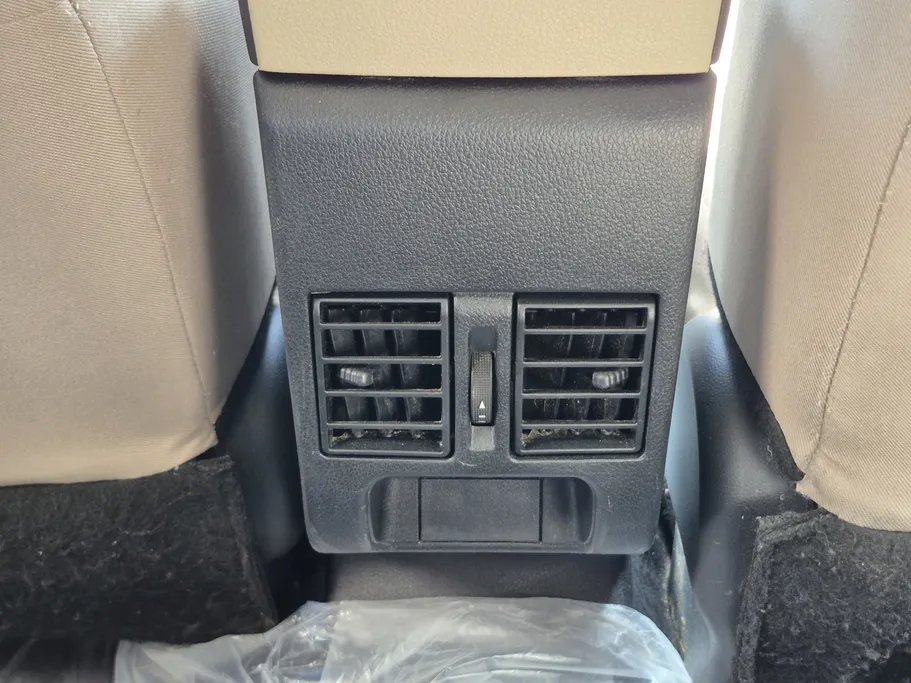 2023 Toyota Yaris  Y 