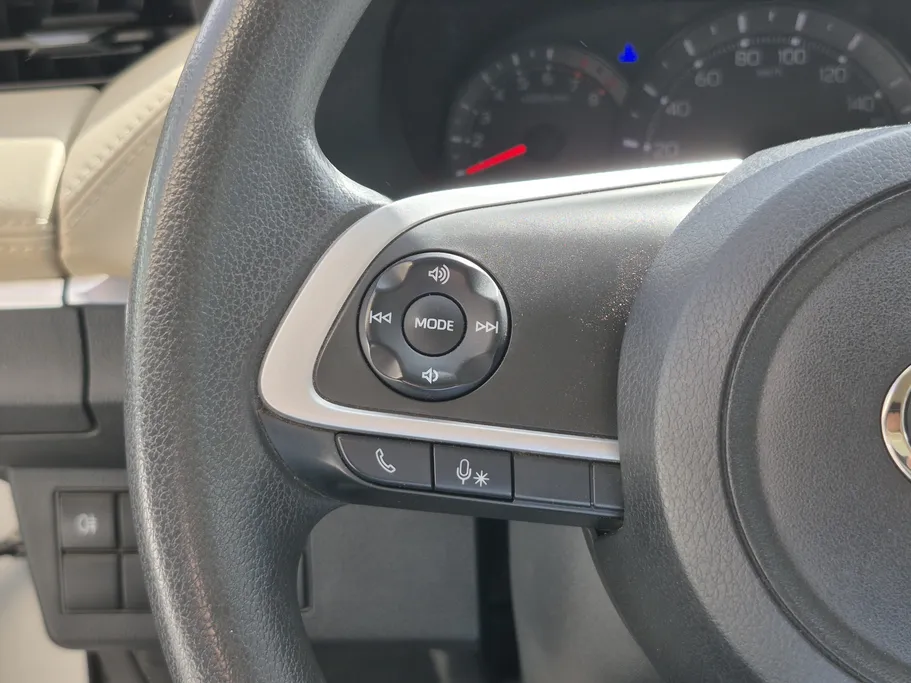 2023 Toyota Yaris  Y 