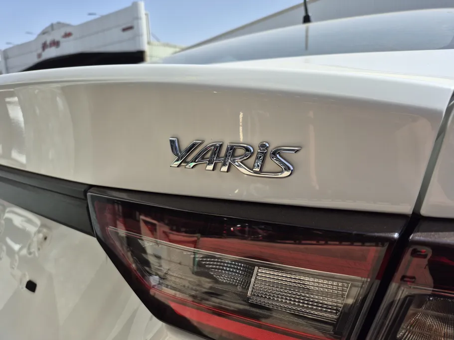 2023 Toyota Yaris  Y 