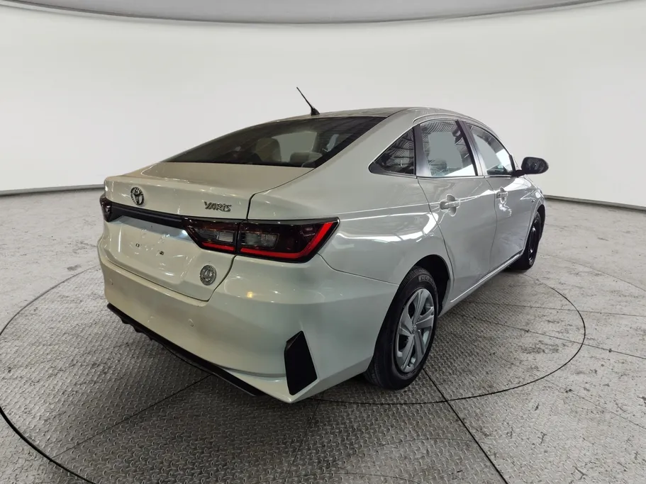 2023 Toyota Yaris  Y 