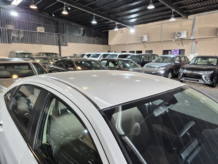 2023 Toyota Yaris  Y 