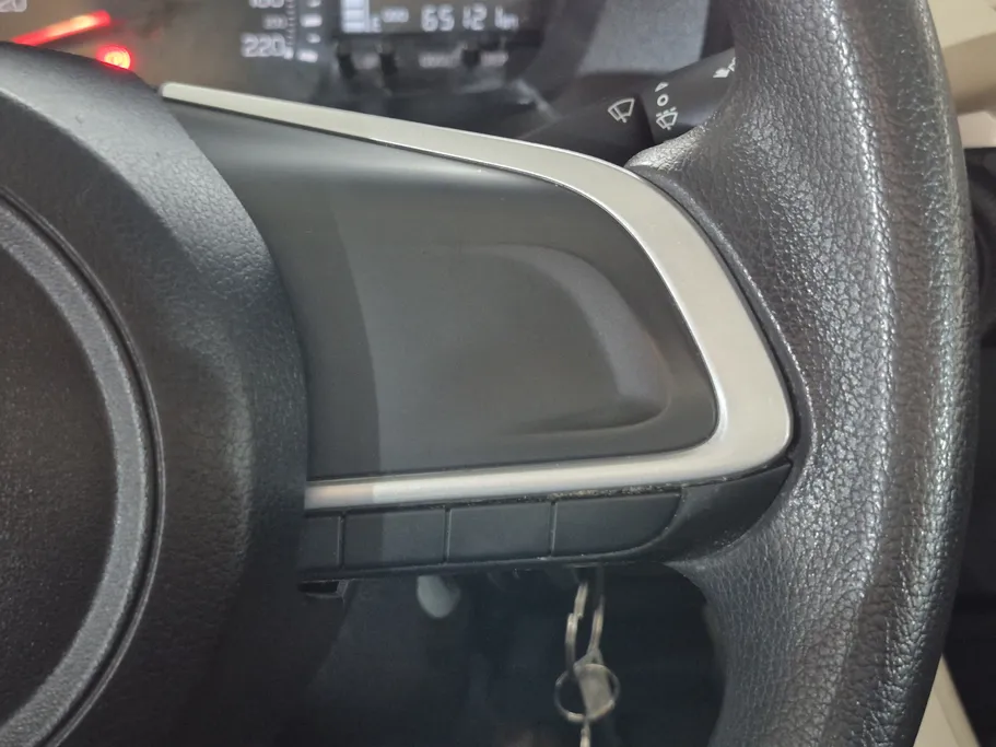 2023 Toyota Yaris  Y 