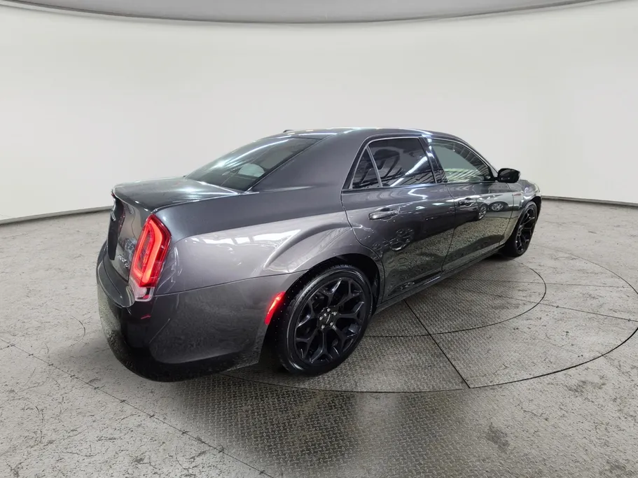 كرايسلر 300 S 2021 