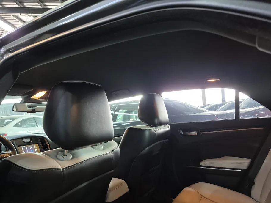 كرايسلر 300 S 2021 