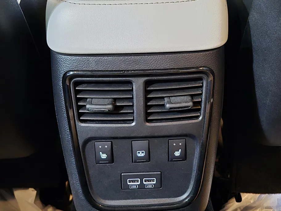 كرايسلر 300 S 2021 