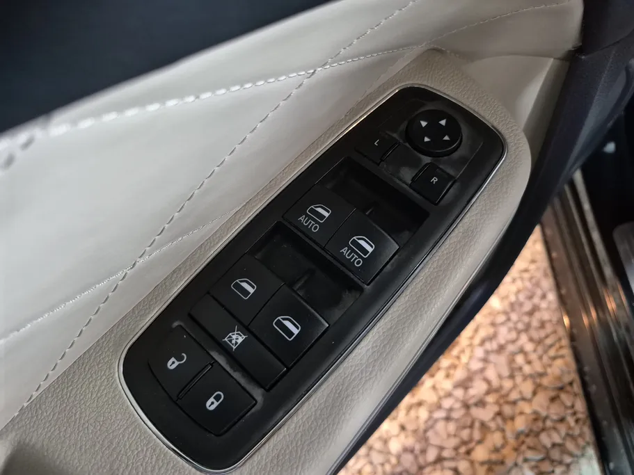 كرايسلر 300 C 2020 