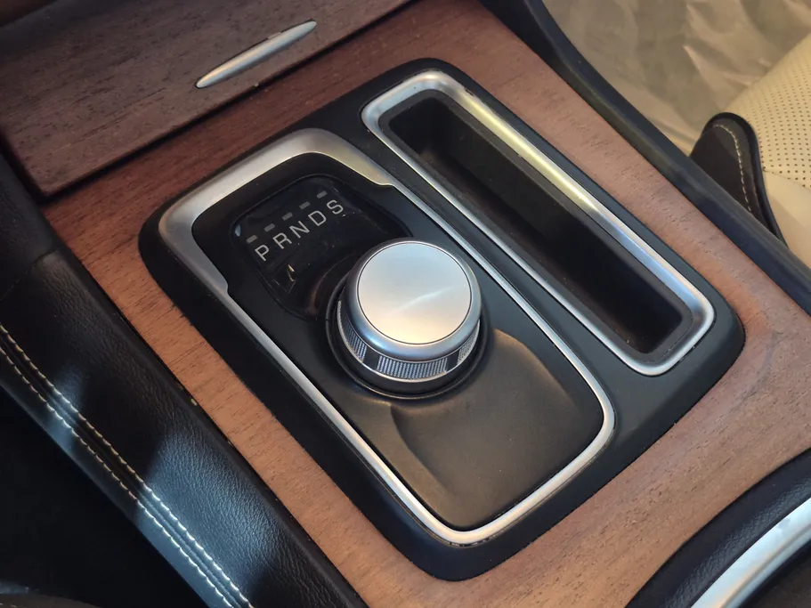 كرايسلر 300 C 2020 