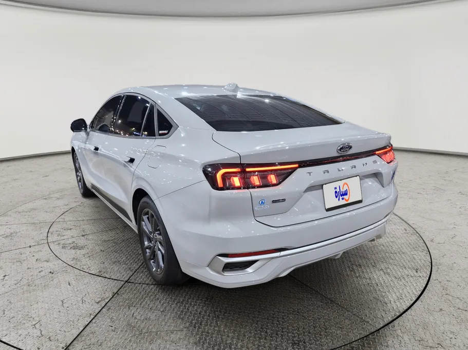 2025 Ford Taurus Ambiente FHEV 