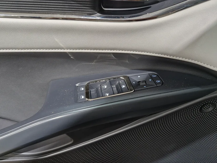 2025 Ford Taurus Ambiente FHEV 