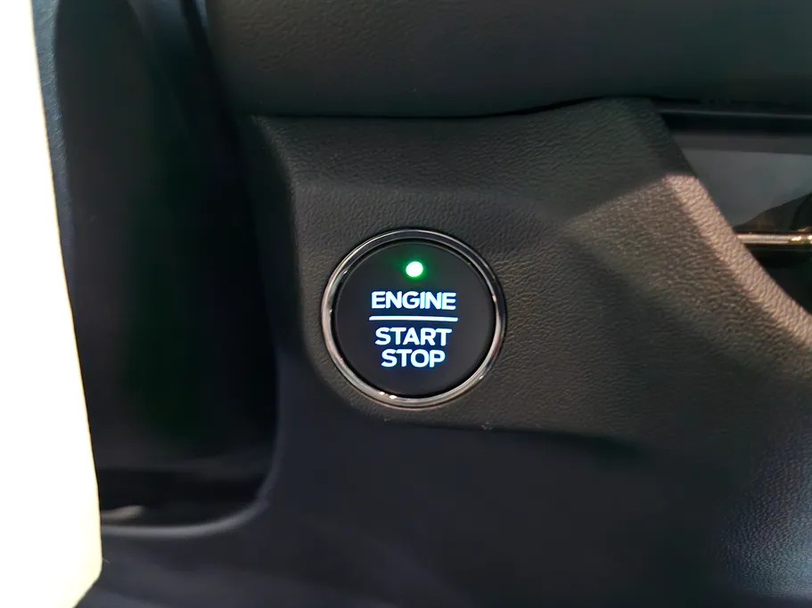 2025 Ford Taurus Ambiente FHEV 