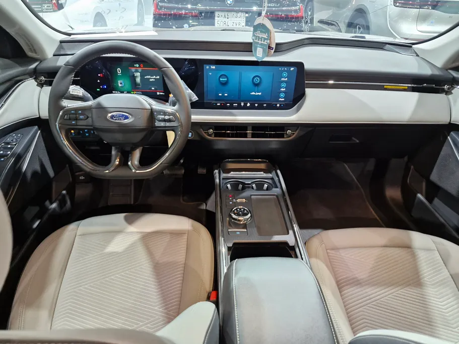 2025 Ford Taurus Ambiente FHEV 