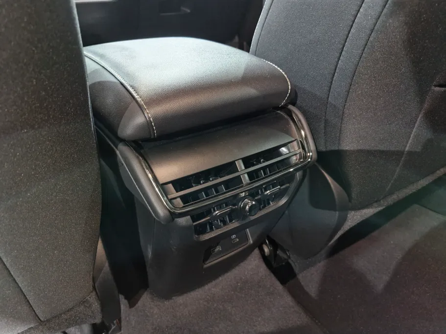 2025 Ford Taurus Ambiente FHEV 