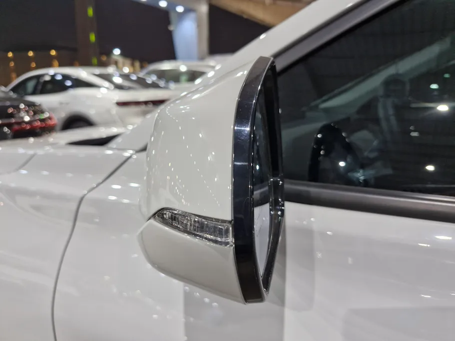 2025 Ford Taurus Ambiente FHEV 