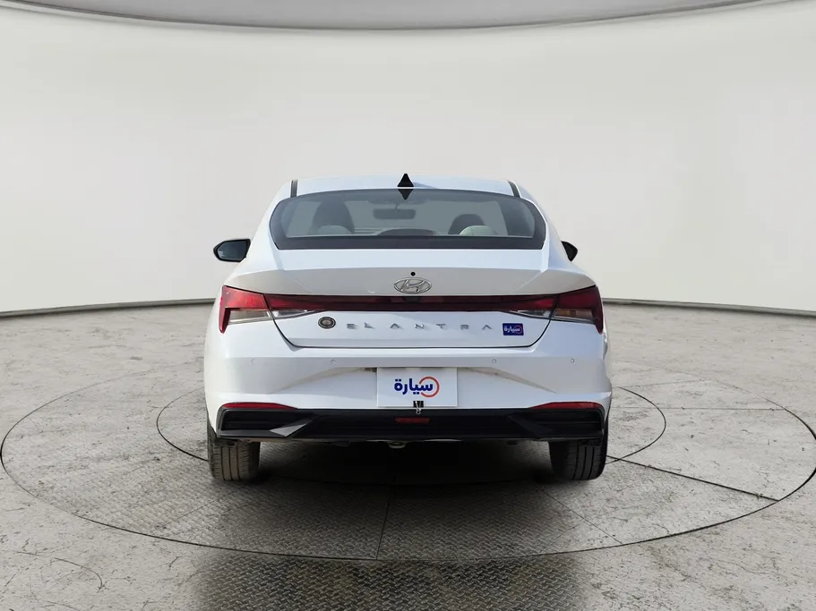 2023 Hyundai Elantra Smart 