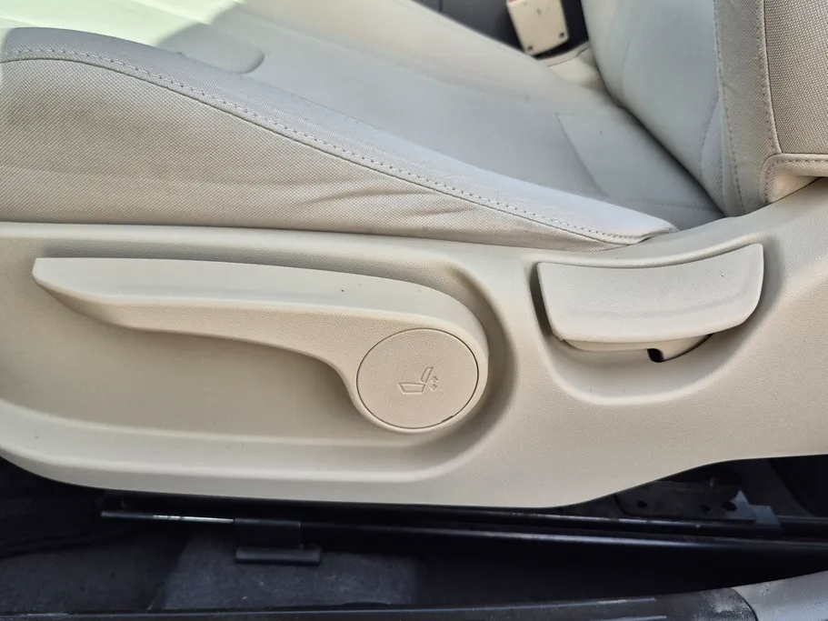 2023 Hyundai Elantra Smart 