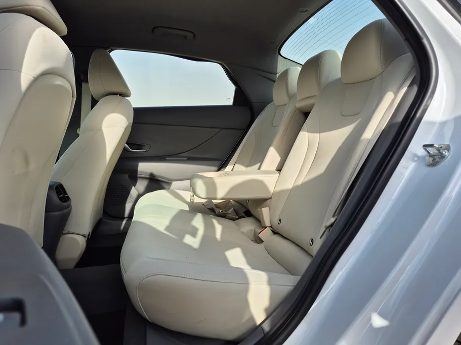 2023 Hyundai Elantra Smart 